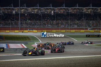 2024-03-02 - 01 VERSTAPPEN Max (nld), Red Bull Racing RB20, 16 LECLERC Charles (mco), Scuderia Ferrari SF-24, 63 RUSSELL George (gbr), Mercedes AMG F1 Team W15, action during the Formula 1 Gulf Air Bahrain Grand Prix 2024, 1st round of the 2024 FIA Formula One World Championship from February 29 to March 2, 2024 on the Bahrain International Circuit, in Sakhir, Bahrain - F1 - BAHRAIN GRAND PRIX 2024 - FORMULA 1 - MOTORS