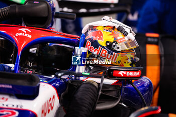 2024-03-02 - TSUNODA Yuki (jap), Visa Cash App RB F1 Team VCARB 01, portrait helmet, casque, during the Formula 1 Gulf Air Bahrain Grand Prix 2024, 1st round of the 2024 FIA Formula One World Championship from February 29 to March 2, 2024 on the Bahrain International Circuit, in Sakhir, Bahrain - F1 - BAHRAIN GRAND PRIX 2024 - FORMULA 1 - MOTORS