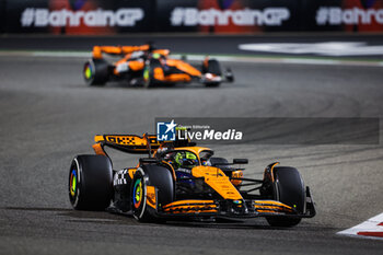 2024-03-02 - 04 NORRIS Lando (gbr), McLaren F1 Team MCL38, action during the Formula 1 Gulf Air Bahrain Grand Prix 2024, 1st round of the 2024 FIA Formula One World Championship from February 29 to March 2, 2024 on the Bahrain International Circuit, in Sakhir, Bahrain - F1 - BAHRAIN GRAND PRIX 2024 - FORMULA 1 - MOTORS