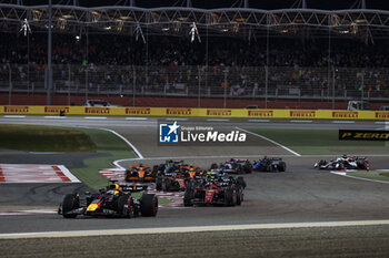 2024-03-02 - 01 VERSTAPPEN Max (nld), Red Bull Racing RB20, action start of the race, depart, during the Formula 1 Gulf Air Bahrain Grand Prix 2024, 1st round of the 2024 FIA Formula One World Championship from February 29 to March 2, 2024 on the Bahrain International Circuit, in Sakhir, Bahrain - F1 - BAHRAIN GRAND PRIX 2024 - FORMULA 1 - MOTORS