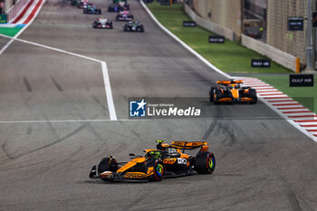 2024-03-02 - 04 NORRIS Lando (gbr), McLaren F1 Team MCL38, 81 PIASTRI Oscar (aus), McLaren F1 Team MCL38, action during the Formula 1 Gulf Air Bahrain Grand Prix 2024, 1st round of the 2024 FIA Formula One World Championship from February 29 to March 2, 2024 on the Bahrain International Circuit, in Sakhir, Bahrain - F1 - BAHRAIN GRAND PRIX 2024 - FORMULA 1 - MOTORS