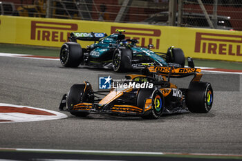 2024-03-02 - 04 NORRIS Lando (gbr), McLaren F1 Team MCL38, action 14 ALONSO Fernando (spa), Aston Martin F1 Team AMR24, action during the Formula 1 Gulf Air Bahrain Grand Prix 2024, 1st round of the 2024 FIA Formula One World Championship from February 29 to March 2, 2024 on the Bahrain International Circuit, in Sakhir, Bahrain - F1 - BAHRAIN GRAND PRIX 2024 - FORMULA 1 - MOTORS