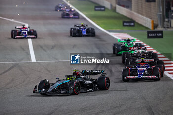 2024-03-02 - 44 HAMILTON Lewis (gbr), Mercedes AMG F1 Team W15, action during the Formula 1 Gulf Air Bahrain Grand Prix 2024, 1st round of the 2024 FIA Formula One World Championship from February 29 to March 2, 2024 on the Bahrain International Circuit, in Sakhir, Bahrain - F1 - BAHRAIN GRAND PRIX 2024 - FORMULA 1 - MOTORS