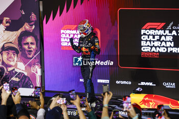 2024-03-02 - VERSTAPPEN Max (ned), Red Bull Racing RB20, portrait celebration during the Formula 1 Gulf Air Bahrain Grand Prix 2024, 1st round of the 2024 FIA Formula One World Championship from February 29 to March 2, 2024 on the Bahrain International Circuit, in Sakhir, Bahrain - F1 - BAHRAIN GRAND PRIX 2024 - FORMULA 1 - MOTORS