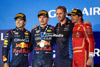 2024-03-02 - PEREZ Sergio (mex), Red Bull Racing RB20, VERSTAPPEN Max (ned), Red Bull Racing RB20, SAINZ Carlos (spa), Scuderia Ferrari SF-24, portrait during the Formula 1 Gulf Air Bahrain Grand Prix 2024, 1st round of the 2024 FIA Formula One World Championship from February 29 to March 2, 2024 on the Bahrain International Circuit, in Sakhir, Bahrain - F1 - BAHRAIN GRAND PRIX 2024 - FORMULA 1 - MOTORS