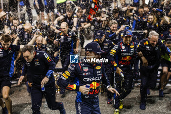 2024-03-02 - Red Bull Racing celebrations VERSTAPPEN Max (ned), Red Bull Racing RB20, portrait HORNER Christian (gbr), Team Principal of Red Bull Racing, portrait NEWEY Adrian (gbr), Chief Technical Officer of Red Bull Racing, portrait PEREZ Sergio (mex), Red Bull Racing RB20, portrait WACHE Pierre (fra), Technical Director of Red Bull Racing, portrait WHEATLEY Jonathan (gbr), Team Manager of Red Bull Racing, portrait during the Formula 1 Gulf Air Bahrain Grand Prix 2024, 1st round of the 2024 FIA Formula One World Championship from February 29 to March 2, 2024 on the Bahrain International Circuit, in Sakhir, Bahrain - F1 - BAHRAIN GRAND PRIX 2024 - FORMULA 1 - MOTORS