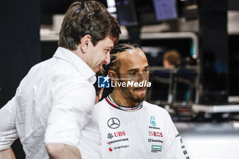 2024-03-06 - HAMILTON Lewis (gbr), Mercedes AMG F1 Team W15, portrait WOLFF Toto (aut), Team Principal & CEO of Mercedes AMG F1 Team, portrait during the Formula 1 Gulf Air Bahrain Grand Prix 2024, 1st round of the 2024 FIA Formula One World Championship from February 29 to March 2, 2024 on the Bahrain International Circuit, in Sakhir, Bahrain - F1 - BAHRAIN GRAND PRIX 2024 - FORMULA 1 - MOTORS