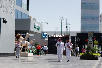 2024-03-07 - ambiance, paddock, during the Formula 1 STC Saudi Arabian Grand Prix 2024, 2nd round of the 2024 Formula One World Championship from March 7 to 9, 2024 on the Jeddah Corniche Circuit, in Jeddah, Saudi Arabia - F1 - SAUDI ARABIAN GRAND PRIX 2024 - FORMULA 1 - MOTORS