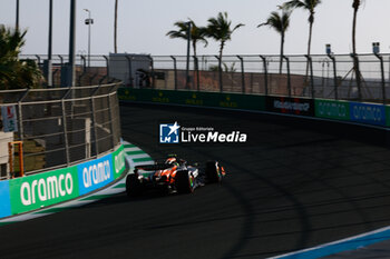 2024-03-07 - 81 PIASTRI Oscar (aus), McLaren F1 Team MCL38, action during the Formula 1 STC Saudi Arabian Grand Prix 2024, 2nd round of the 2024 Formula One World Championship from March 7 to 9, 2024 on the Jeddah Corniche Circuit, in Jeddah, Saudi Arabia - DPPI - F1 - SAUDI ARABIAN GRAND PRIX 2024 - FORMULA 1 - MOTORS