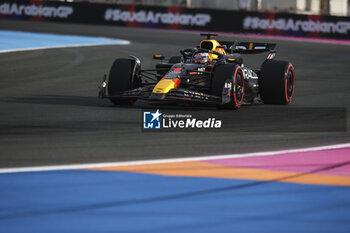 2024-03-08 - 01 VERSTAPPEN Max (nld), Red Bull Racing RB20, action during the Formula 1 STC Saudi Arabian Grand Prix 2024, 2nd round of the 2024 Formula One World Championship from March 7 to 9, 2024 on the Jeddah Corniche Circuit, in Jeddah, Saudi Arabia - F1 - SAUDI ARABIAN GRAND PRIX 2024 - FORMULA 1 - MOTORS