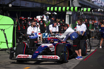 2024-03-21 - Visa Cash App RB F1 Team pits stops during the Formula 1 Rolex Australian Grand Prix 2024, 3rd round of the 2024 Formula One World Championship from March 22 to 24, 2024 on the Albert Park Circuit, in Melbourne, Australia - F1 - AUSTRALIAN GRAND PRIX 2024 - FORMULA 1 - MOTORS