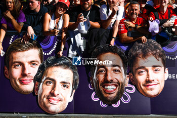 2024-03-22 - Fans during the Formula 1 Rolex Australian Grand Prix 2024, 3rd round of the 2024 Formula One World Championship from March 22 to 24, 2024 on the Albert Park Circuit, in Melbourne, Australia - F1 - AUSTRALIAN GRAND PRIX 2024 - FORMULA 1 - MOTORS