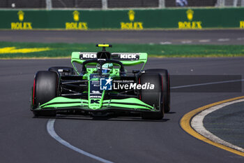 2024-03-22 - 24 ZHOU Guanyu (chi), Stake F1 Team Kick Sauber C44, action during the Formula 1 Rolex Australian Grand Prix 2024, 3rd round of the 2024 Formula One World Championship from March 22 to 24, 2024 on the Albert Park Circuit, in Melbourne, Australia - F1 - AUSTRALIAN GRAND PRIX 2024 - FORMULA 1 - MOTORS