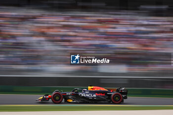2024-03-23 - 01 VERSTAPPEN Max (nld), Red Bull Racing RB20, action during the Formula 1 Rolex Australian Grand Prix 2024, 3rd round of the 2024 Formula One World Championship from March 22 to 24, 2024 on the Albert Park Circuit, in Melbourne, Australia - F1 - AUSTRALIAN GRAND PRIX 2024 - FORMULA 1 - MOTORS