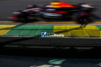 2024-03-23 - 01 VERSTAPPEN Max (nld), Red Bull Racing RB20, action during the Formula 1 Rolex Australian Grand Prix 2024, 3rd round of the 2024 Formula One World Championship from March 22 to 24, 2024 on the Albert Park Circuit, in Melbourne, Australia - F1 - AUSTRALIAN GRAND PRIX 2024 - FORMULA 1 - MOTORS