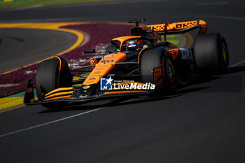 2024-03-23 - 81 PIASTRI Oscar (aus), McLaren F1 Team MCL38, action during the Formula 1 Rolex Australian Grand Prix 2024, 3rd round of the 2024 Formula One World Championship from March 22 to 24, 2024 on the Albert Park Circuit, in Melbourne, Australia - F1 - AUSTRALIAN GRAND PRIX 2024 - FORMULA 1 - MOTORS