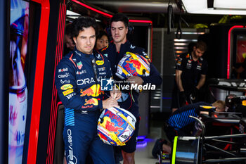 2024-03-23 - PEREZ Sergio (mex), Red Bull Racing RB20, portrait during the Formula 1 Rolex Australian Grand Prix 2024, 3rd round of the 2024 Formula One World Championship from March 22 to 24, 2024 on the Albert Park Circuit, in Melbourne, Australia - F1 - AUSTRALIAN GRAND PRIX 2024 - FORMULA 1 - MOTORS