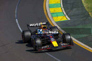 2024-03-24 - 01 VERSTAPPEN Max (nld), Red Bull Racing RB20, action during the Formula 1 Rolex Australian Grand Prix 2024, 3rd round of the 2024 Formula One World Championship from March 22 to 24, 2024 on the Albert Park Circuit, in Melbourne, Australia - F1 - AUSTRALIAN GRAND PRIX 2024 - FORMULA 1 - MOTORS