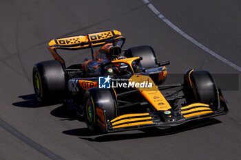 2024-03-24 - 81 PIASTRI Oscar (aus), McLaren F1 Team MCL38, action during the Formula 1 Rolex Australian Grand Prix 2024, 3rd round of the 2024 Formula One World Championship from March 22 to 24, 2024 on the Albert Park Circuit, in Melbourne, Australia - F1 - AUSTRALIAN GRAND PRIX 2024 - FORMULA 1 - MOTORS