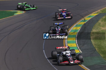 2024-03-24 - 27 HULKENBERG Nico (ger), Haas F1 Team VF-24 Ferrari, action 10 GASLY Pierre (fra), Alpine F1 Team A524, action during the Formula 1 Rolex Australian Grand Prix 2024, 3rd round of the 2024 Formula One World Championship from March 22 to 24, 2024 on the Albert Park Circuit, in Melbourne, Australia - F1 - AUSTRALIAN GRAND PRIX 2024 - FORMULA 1 - MOTORS