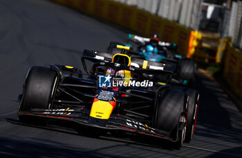2024-03-24 - 11 PEREZ Sergio (mex), Red Bull Racing RB20, action during the Formula 1 Rolex Australian Grand Prix 2024, 3rd round of the 2024 Formula One World Championship from March 22 to 24, 2024 on the Albert Park Circuit, in Melbourne, Australia - F1 - AUSTRALIAN GRAND PRIX 2024 - FORMULA 1 - MOTORS