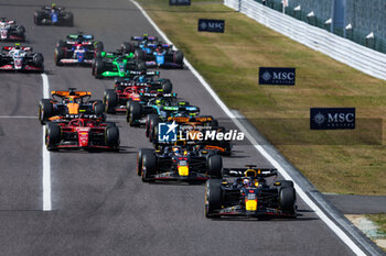 2024-04-07 - Start of the race: 01 VERSTAPPEN Max (nld), Red Bull Racing RB20, 11 PEREZ Sergio (mex), Red Bull Racing RB20, 55 SAINZ Carlos (spa), Scuderia Ferrari SF-24, action during the Formula 1 MSC Cruises Japanese Grand Prix 2024, 4th round of the 2024 Formula One World Championship from April 5 to 7, 2024 on the Suzuka International Racing Course, in Suzuka, Japan - F1 - JAPANESE GRAND PRIX 2024 - FORMULA 1 - MOTORS