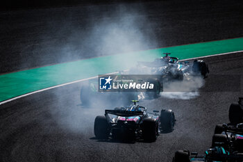 2024-04-07 - 63 RUSSELL George (gbr), Mercedes AMG F1 Team W15, 10 GASLY Pierre (fra), Alpine F1 Team A524, action during the Formula 1 MSC Cruises Japanese Grand Prix 2024, 4th round of the 2024 Formula One World Championship from April 5 to 7, 2024 on the Suzuka International Racing Course, in Suzuka, Japan - F1 - JAPANESE GRAND PRIX 2024 - FORMULA 1 - MOTORS