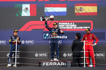 2024-04-07 - Podium: VERSTAPPEN Max (ned), Red Bull Racing RB20, PEREZ Sergio (mex), Red Bull Racing RB20, SAINZ Carlos (spa), Scuderia Ferrari SF-24, portrait during the Formula 1 MSC Cruises Japanese Grand Prix 2024, 4th round of the 2024 Formula One World Championship from April 5 to 7, 2024 on the Suzuka International Racing Course, in Suzuka, Japan - F1 - JAPANESE GRAND PRIX 2024 - FORMULA 1 - MOTORS