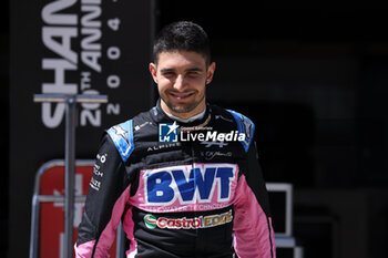 2024-04-18 - OCON Esteban (fra), Alpine F1 Team A524, portrait during the Formula 1 Lenovo Chinese Grand Prix 2024, 5th round of the 2024 Formula One World Championship from April 19 to 21, 2024 on the Shanghai International Circuit, in Shanghai, China - F1 - CHINESE GRAND PRIX 2024 - FORMULA 1 - MOTORS