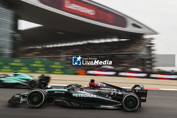 2024-04-19 - 63 RUSSELL George (gbr), Mercedes AMG F1 Team W15, action during the Formula 1 Lenovo Chinese Grand Prix 2024, 5th round of the 2024 Formula One World Championship from April 19 to 21, 2024 on the Shanghai International Circuit, in Shanghai, China - F1 - CHINESE GRAND PRIX 2024 - FORMULA 1 - MOTORS