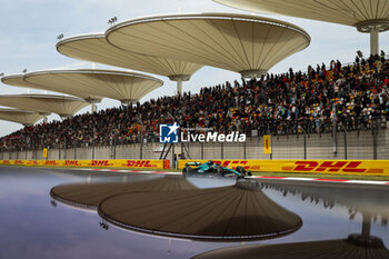 2024-04-19 - 14 ALONSO Fernando (spa), Aston Martin F1 Team AMR24, action during the Formula 1 Lenovo Chinese Grand Prix 2024, 5th round of the 2024 Formula One World Championship from April 19 to 21, 2024 on the Shanghai International Circuit, in Shanghai, China - F1 - CHINESE GRAND PRIX 2024 - FORMULA 1 - MOTORS