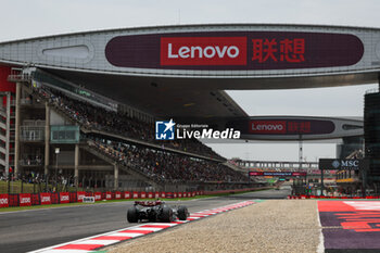 2024-04-19 - 44 HAMILTON Lewis (gbr), Mercedes AMG F1 Team W15, action during the Formula 1 Lenovo Chinese Grand Prix 2024, 5th round of the 2024 Formula One World Championship from April 19 to 21, 2024 on the Shanghai International Circuit, in Shanghai, China - F1 - CHINESE GRAND PRIX 2024 - FORMULA 1 - MOTORS