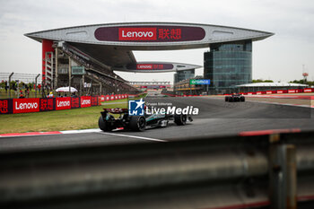 2024-04-19 - 44 HAMILTON Lewis (gbr), Mercedes AMG F1 Team W15, action during the Formula 1 Lenovo Chinese Grand Prix 2024, 5th round of the 2024 Formula One World Championship from April 19 to 21, 2024 on the Shanghai International Circuit, in Shanghai, China - F1 - CHINESE GRAND PRIX 2024 - FORMULA 1 - MOTORS