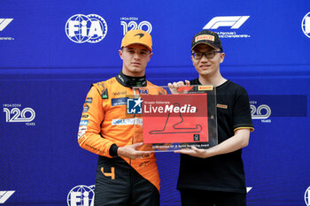 2024-04-19 - NORRIS Lando (gbr), McLaren F1 Team MCL38, portrait Qualifying Sprint Race during the Formula 1 Lenovo Chinese Grand Prix 2024, 5th round of the 2024 Formula One World Championship from April 19 to 21, 2024 on the Shanghai International Circuit, in Shanghai, China - F1 - CHINESE GRAND PRIX 2024 - FORMULA 1 - MOTORS