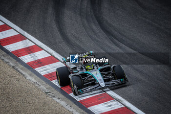 2024-04-19 - 44 HAMILTON Lewis (gbr), Mercedes AMG F1 Team W15, action Qualifying Sprint Race during the Formula 1 Lenovo Chinese Grand Prix 2024, 5th round of the 2024 Formula One World Championship from April 19 to 21, 2024 on the Shanghai International Circuit, in Shanghai, China - F1 - CHINESE GRAND PRIX 2024 - FORMULA 1 - MOTORS