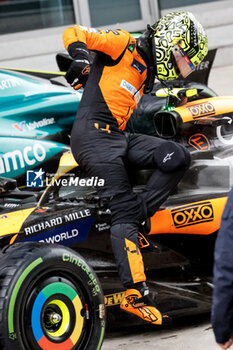 2024-04-19 - NORRIS Lando (gbr), McLaren F1 Team MCL38, portrait Qualifying Sprint Race during the Formula 1 Lenovo Chinese Grand Prix 2024, 5th round of the 2024 Formula One World Championship from April 19 to 21, 2024 on the Shanghai International Circuit, in Shanghai, China - F1 - CHINESE GRAND PRIX 2024 - FORMULA 1 - MOTORS