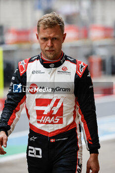 2024-04-19 - MAGNUSSEN Kevin (den), Haas F1 Team VF-24 Ferrari, portrait Qualifying Sprint Race during the Formula 1 Lenovo Chinese Grand Prix 2024, 5th round of the 2024 Formula One World Championship from April 19 to 21, 2024 on the Shanghai International Circuit, in Shanghai, China - F1 - CHINESE GRAND PRIX 2024 - FORMULA 1 - MOTORS