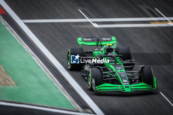 2024-04-19 - 24 ZHOU Guanyu (chi), Stake F1 Team Kick Sauber C44, action Qualifying Sprint Race during the Formula 1 Lenovo Chinese Grand Prix 2024, 5th round of the 2024 Formula One World Championship from April 19 to 21, 2024 on the Shanghai International Circuit, in Shanghai, China - F1 - CHINESE GRAND PRIX 2024 - FORMULA 1 - MOTORS