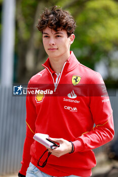 2024-04-19 - BEARMAN Oliver, Ferrari Driver Academy, portrait during the Formula 1 Lenovo Chinese Grand Prix 2024, 5th round of the 2024 Formula One World Championship from April 19 to 21, 2024 on the Shanghai International Circuit, in Shanghai, China - F1 - CHINESE GRAND PRIX 2024 - FORMULA 1 - MOTORS