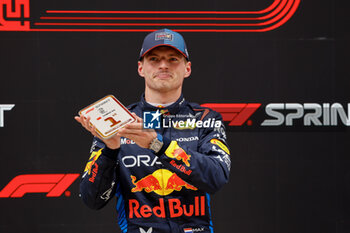 2024-04-20 - VERSTAPPEN Max (ned), Red Bull Racing RB20, portrait Sprint Race Podium during the Formula 1 Lenovo Chinese Grand Prix 2024, 5th round of the 2024 Formula One World Championship from April 19 to 21, 2024 on the Shanghai International Circuit, in Shanghai, China - F1 - CHINESE GRAND PRIX 2024 - FORMULA 1 - MOTORS