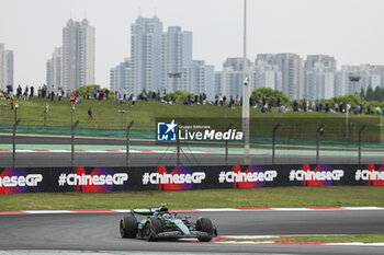 2024-04-20 - 14 ALONSO Fernando (spa), Aston Martin F1 Team AMR24, action during the Formula 1 Lenovo Chinese Grand Prix 2024, 5th round of the 2024 Formula One World Championship from April 19 to 21, 2024 on the Shanghai International Circuit, in Shanghai, China - F1 - CHINESE GRAND PRIX 2024 - FORMULA 1 - MOTORS