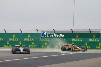 2024-04-20 - 44 HAMILTON Lewis (gbr), Mercedes AMG F1 Team W15, action and 04 NORRIS Lando (gbr), McLaren F1 Team MCL38, action during the Formula 1 Lenovo Chinese Grand Prix 2024, 5th round of the 2024 Formula One World Championship from April 19 to 21, 2024 on the Shanghai International Circuit, in Shanghai, China - F1 - CHINESE GRAND PRIX 2024 - FORMULA 1 - MOTORS