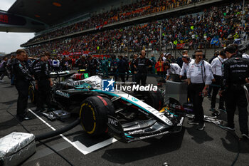 2024-04-20 - Mercedes AMG F1 Team during the Formula 1 Lenovo Chinese Grand Prix 2024, 5th round of the 2024 Formula One World Championship from April 19 to 21, 2024 on the Shanghai International Circuit, in Shanghai, China - F1 - CHINESE GRAND PRIX 2024 - FORMULA 1 - MOTORS