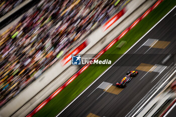 2024-04-20 - 01 VERSTAPPEN Max (nld), Red Bull Racing RB20, action during the Formula 1 Lenovo Chinese Grand Prix 2024, 5th round of the 2024 Formula One World Championship from April 19 to 21, 2024 on the Shanghai International Circuit, in Shanghai, China - F1 - CHINESE GRAND PRIX 2024 - FORMULA 1 - MOTORS