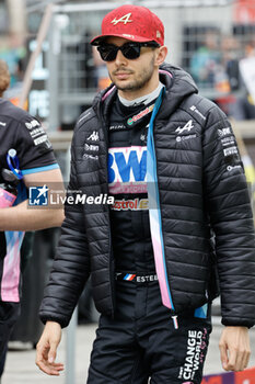 2024-04-20 - OCON Esteban (fra), Alpine F1 Team A524, portrait during the Formula 1 Lenovo Chinese Grand Prix 2024, 5th round of the 2024 Formula One World Championship from April 19 to 21, 2024 on the Shanghai International Circuit, in Shanghai, China - F1 - CHINESE GRAND PRIX 2024 - FORMULA 1 - MOTORS