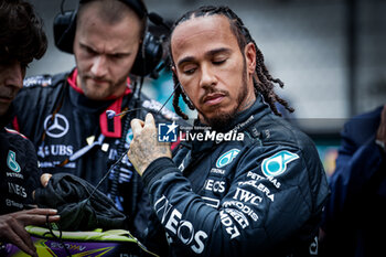 2024-04-20 - HAMILTON Lewis (gbr), Mercedes AMG F1 Team W15, portrait Sprint Race during the Formula 1 Lenovo Chinese Grand Prix 2024, 5th round of the 2024 Formula One World Championship from April 19 to 21, 2024 on the Shanghai International Circuit, in Shanghai, China - F1 - CHINESE GRAND PRIX 2024 - FORMULA 1 - MOTORS