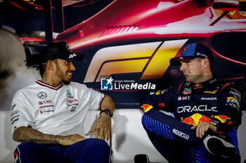 2024-04-20 - VERSTAPPEN Max (ned), Red Bull Racing RB20, portrait, HAMILTON Lewis (gbr), Mercedes AMG F1 Team W15, portrait, press conference Sprint Race during the Formula 1 Lenovo Chinese Grand Prix 2024, 5th round of the 2024 Formula One World Championship from April 19 to 21, 2024 on the Shanghai International Circuit, in Shanghai, China - F1 - CHINESE GRAND PRIX 2024 - FORMULA 1 - MOTORS