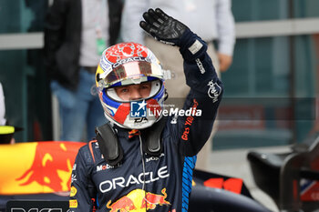 2024-04-20 - VERSTAPPEN Max (ned), Red Bull Racing RB20, portrait during the Formula 1 Lenovo Chinese Grand Prix 2024, 5th round of the 2024 Formula One World Championship from April 19 to 21, 2024 on the Shanghai International Circuit, in Shanghai, China - F1 - CHINESE GRAND PRIX 2024 - FORMULA 1 - MOTORS