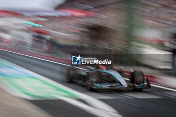 2024-04-20 - 63 RUSSELL George (gbr), Mercedes AMG F1 Team W15, action during the Formula 1 Lenovo Chinese Grand Prix 2024, 5th round of the 2024 Formula One World Championship from April 19 to 21, 2024 on the Shanghai International Circuit, in Shanghai, China - F1 - CHINESE GRAND PRIX 2024 - FORMULA 1 - MOTORS