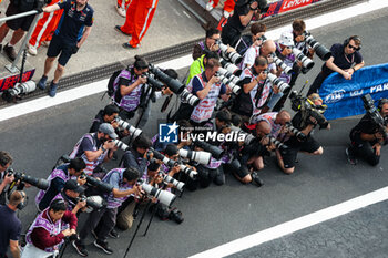 2024-04-20 - Photographers at work during the Formula 1 Lenovo Chinese Grand Prix 2024, 5th round of the 2024 Formula One World Championship from April 19 to 21, 2024 on the Shanghai International Circuit, in Shanghai, China - F1 - CHINESE GRAND PRIX 2024 - FORMULA 1 - MOTORS
